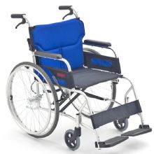MIKI三貴手動(dòng)輪椅車(che)M-43RK  折疊輕便 傢(jia)用(yong)老人(ren)殘疾人(ren)手推代(dai)步車(che)
